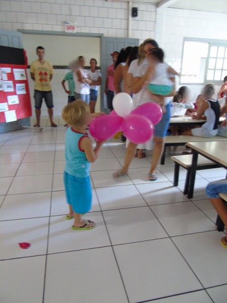 Festa de 15 Anos marca tarde desta segunda-feira na Casa-Lar — foto 17