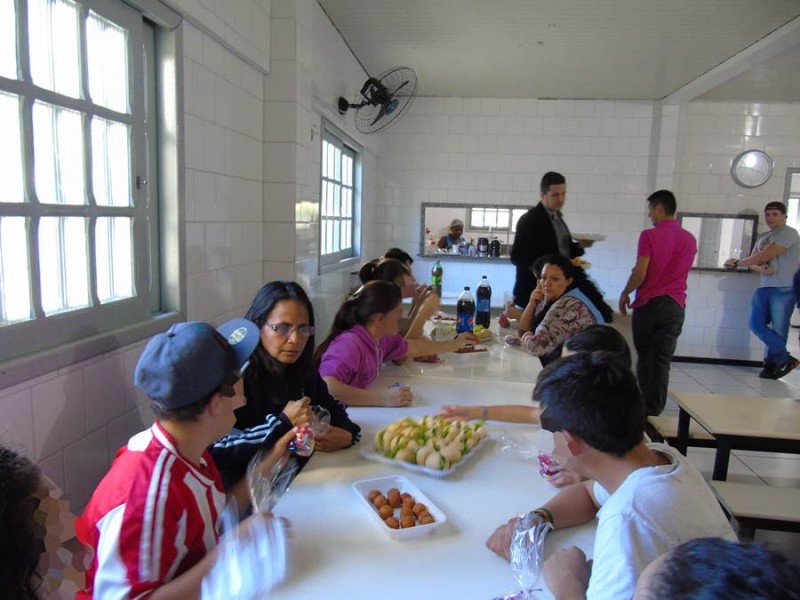 Acadêmicos realizam projeto solidário na Casa-Lar — foto 6
