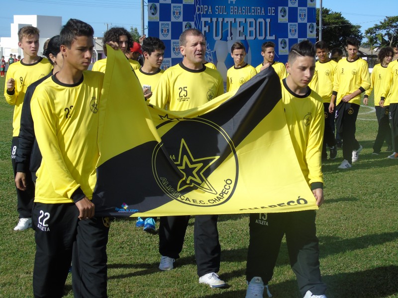 Jogos da 14ª Copa seguem até sexta — foto 2