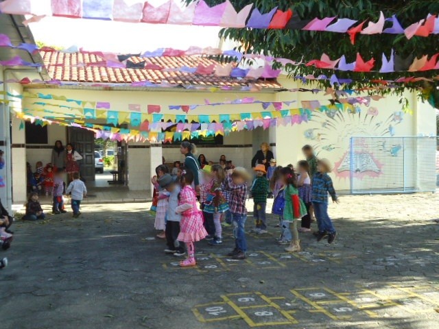 Arraial alegra crianças e adolescentes da Casa-Lar — foto 7