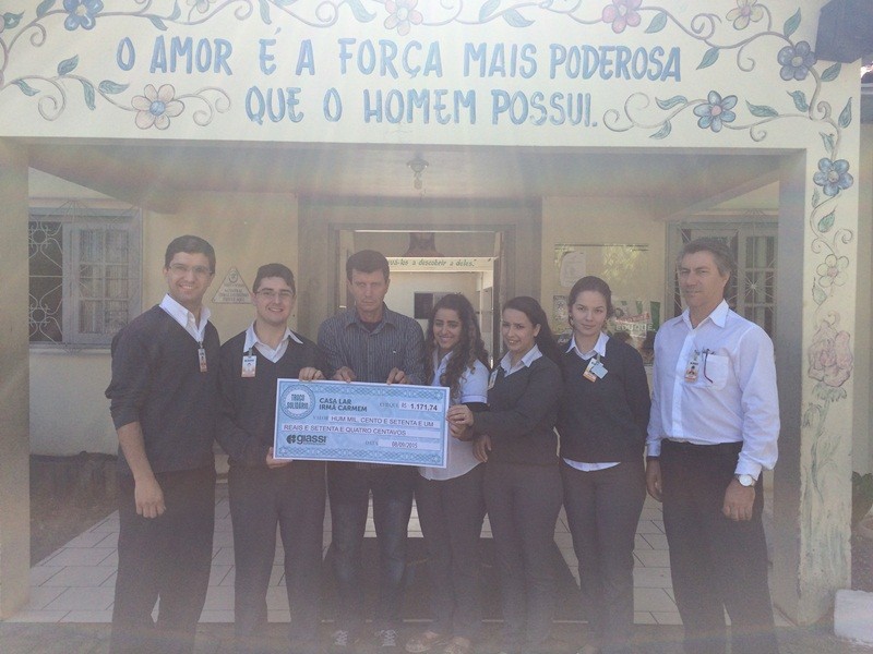 Casa-Lar é beneficiada com troco solidário do Giassi
