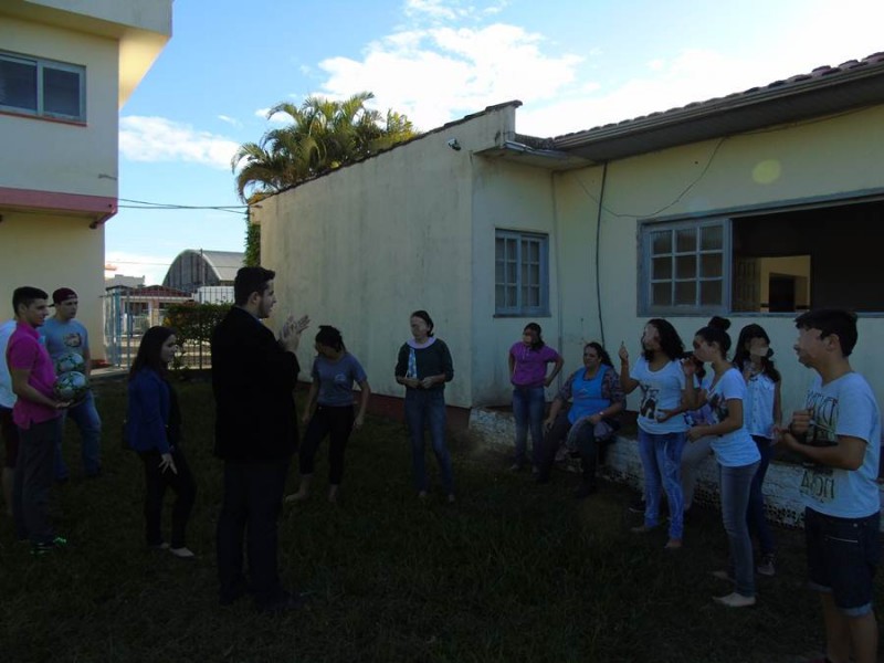 Acadêmicos realizam projeto solidário na Casa-Lar — foto 4