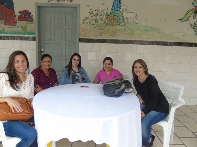 Adolescentes surpreendem no 1º Café Colonial da Casa-Lar — foto 5