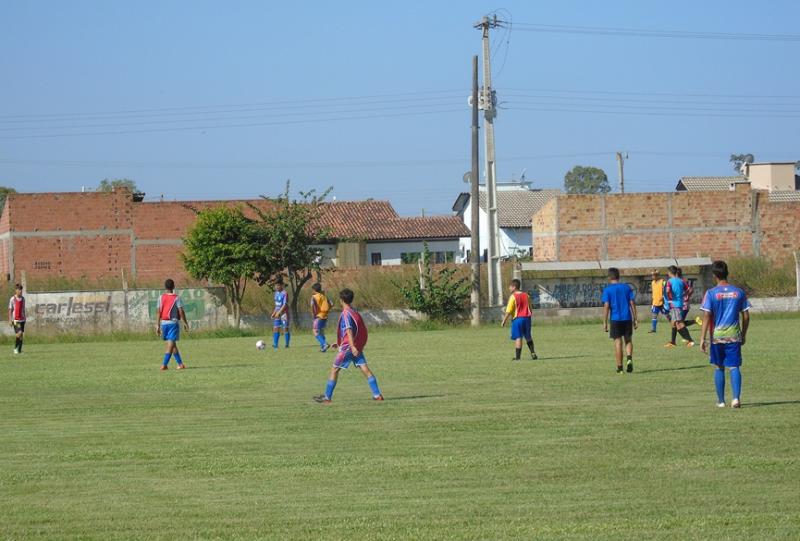 Escola de Futebol da Casa-Lar reinicia atividades — foto 4