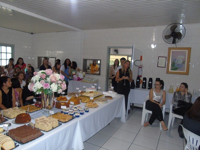 Adolescentes surpreendem no 1º Café Colonial da Casa-Lar — foto 14